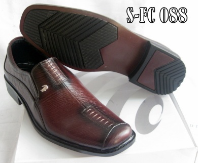 Sepatu kuli S-FC 088